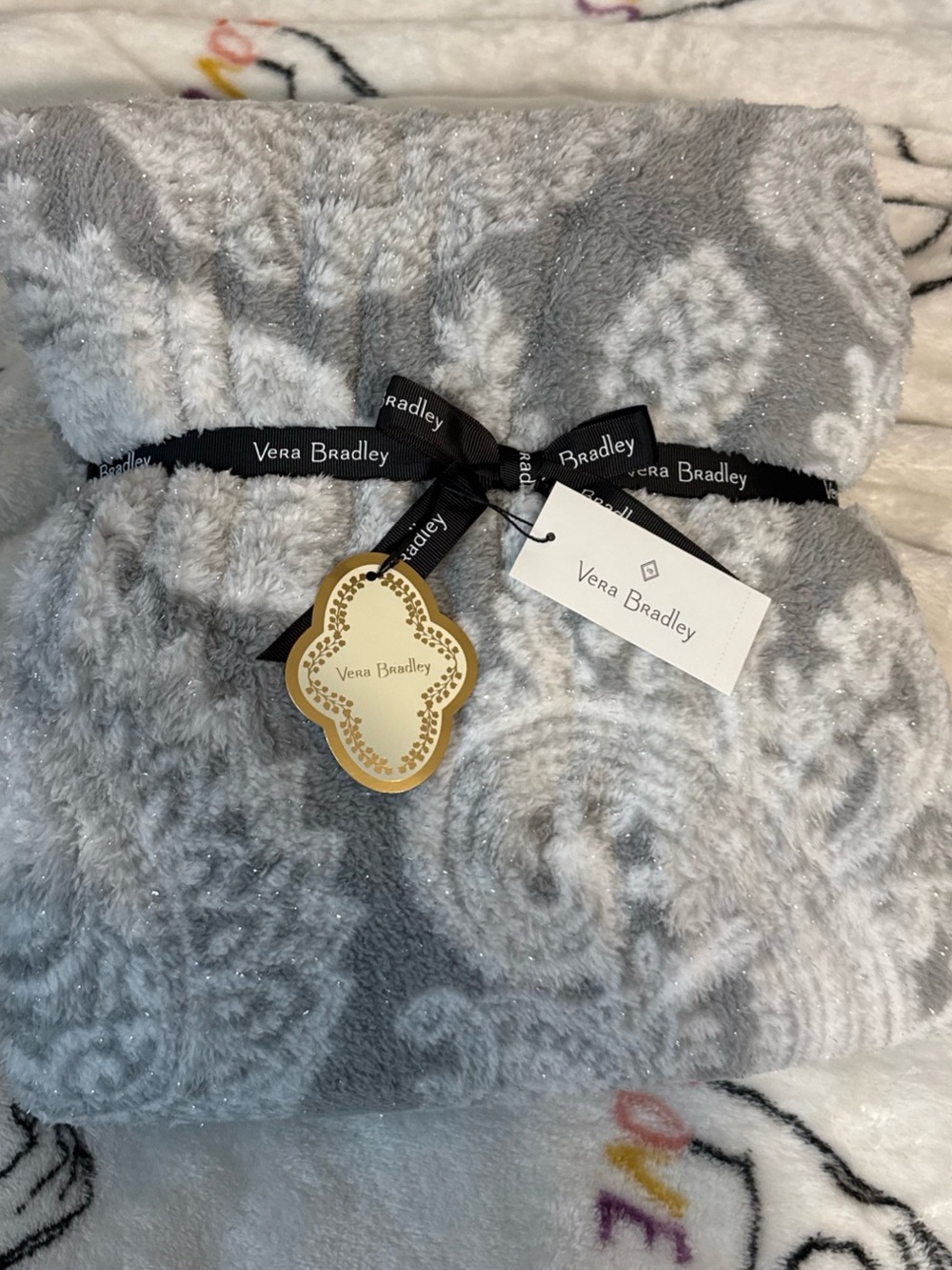 Vera Bradley Plush Throw Blanket Cloud Grey Paisley Glittery 80" x 50"